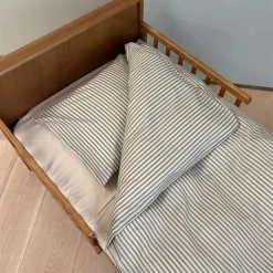 By Mats Juniorsengetøj - Green Double Stripe