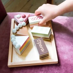 MaMaMeMo Lagkagestykker på Fad