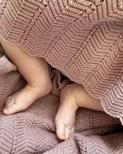 Smallstuff babytæppe - fishbone, merino uld - powder